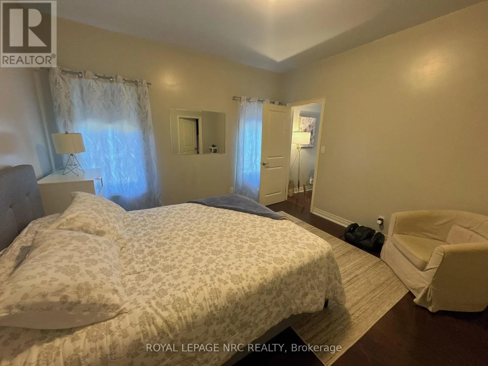 211 FIRST STREET LOUTH