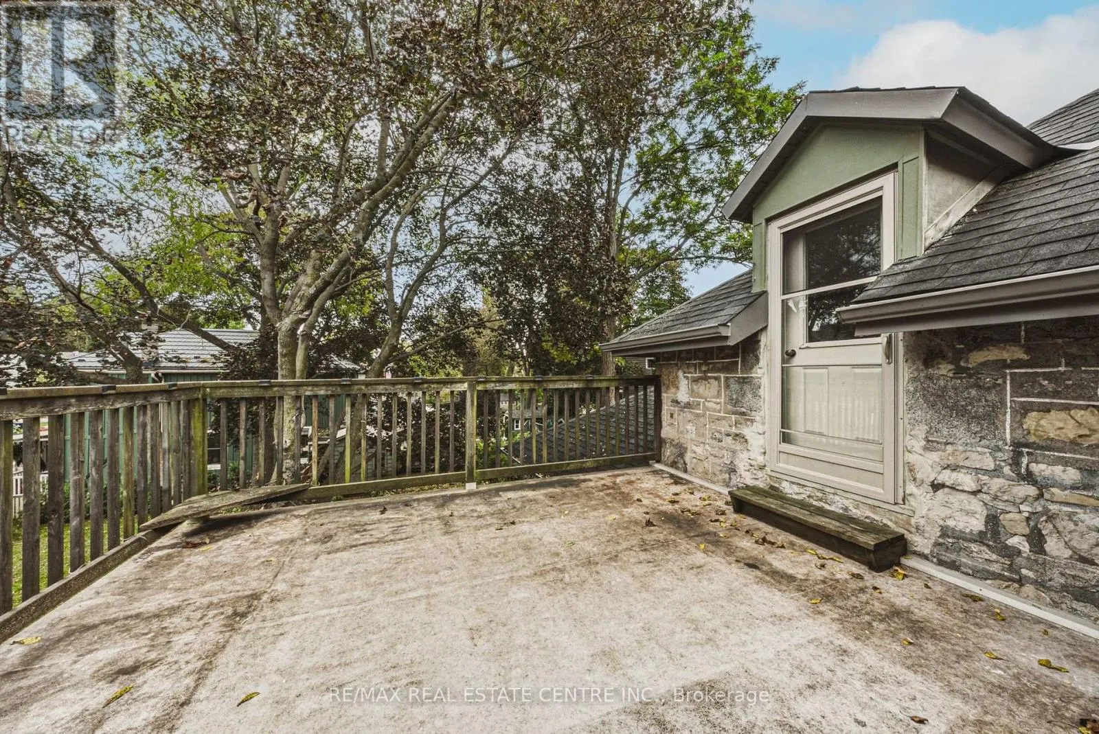 75 POLLOCK AVENUE