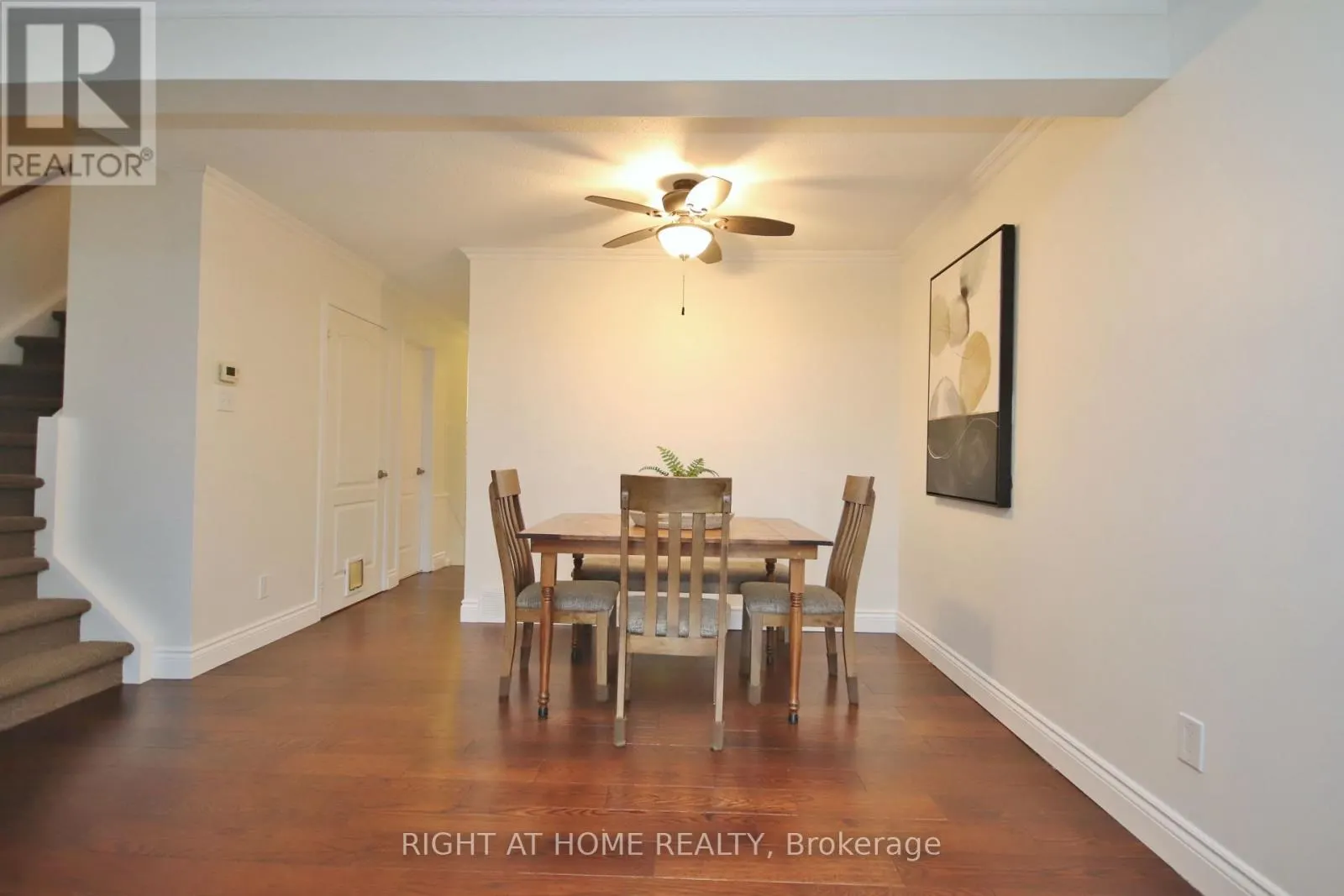 27 - 3250 UPLANDS DRIVE