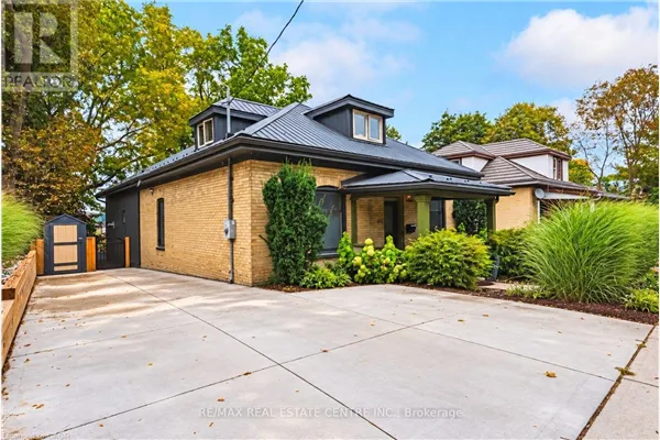 103 COURTNEY STREET
