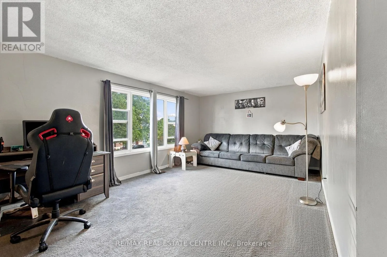 135 CEDARHILL CRESCENT