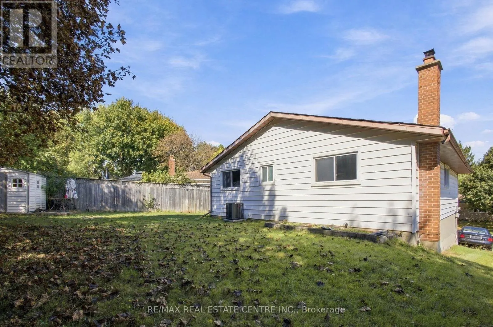 135 CEDARHILL CRESCENT