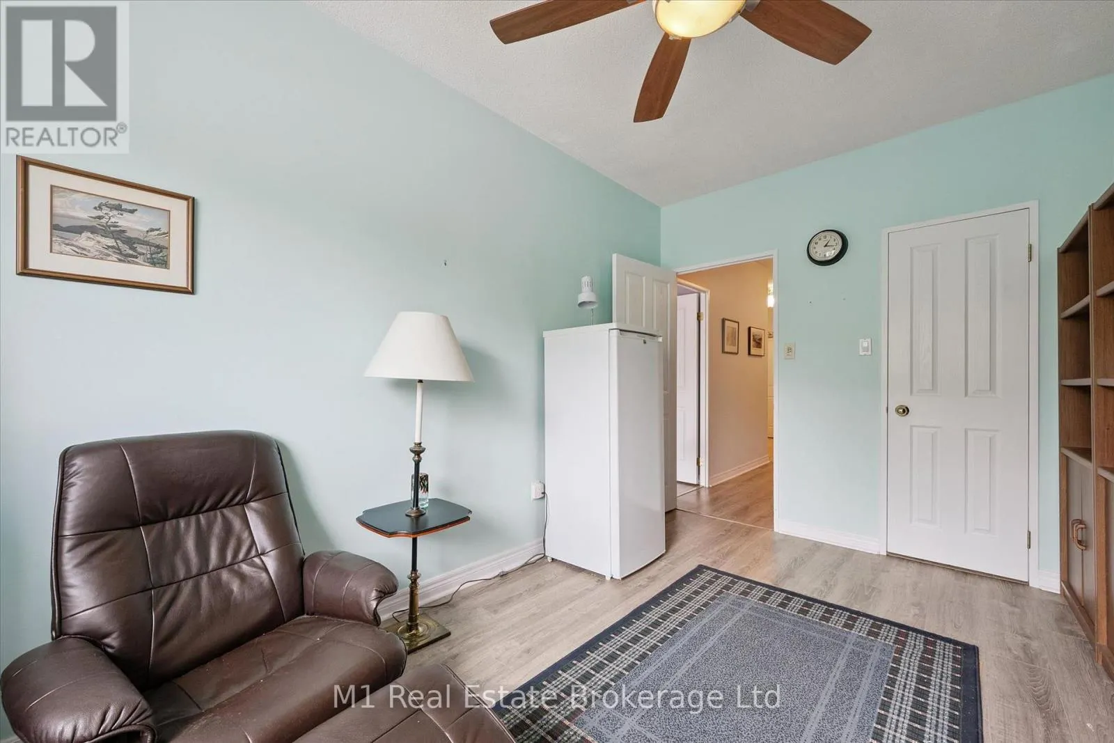 207 - 60 WYNDHAM STREET S #207