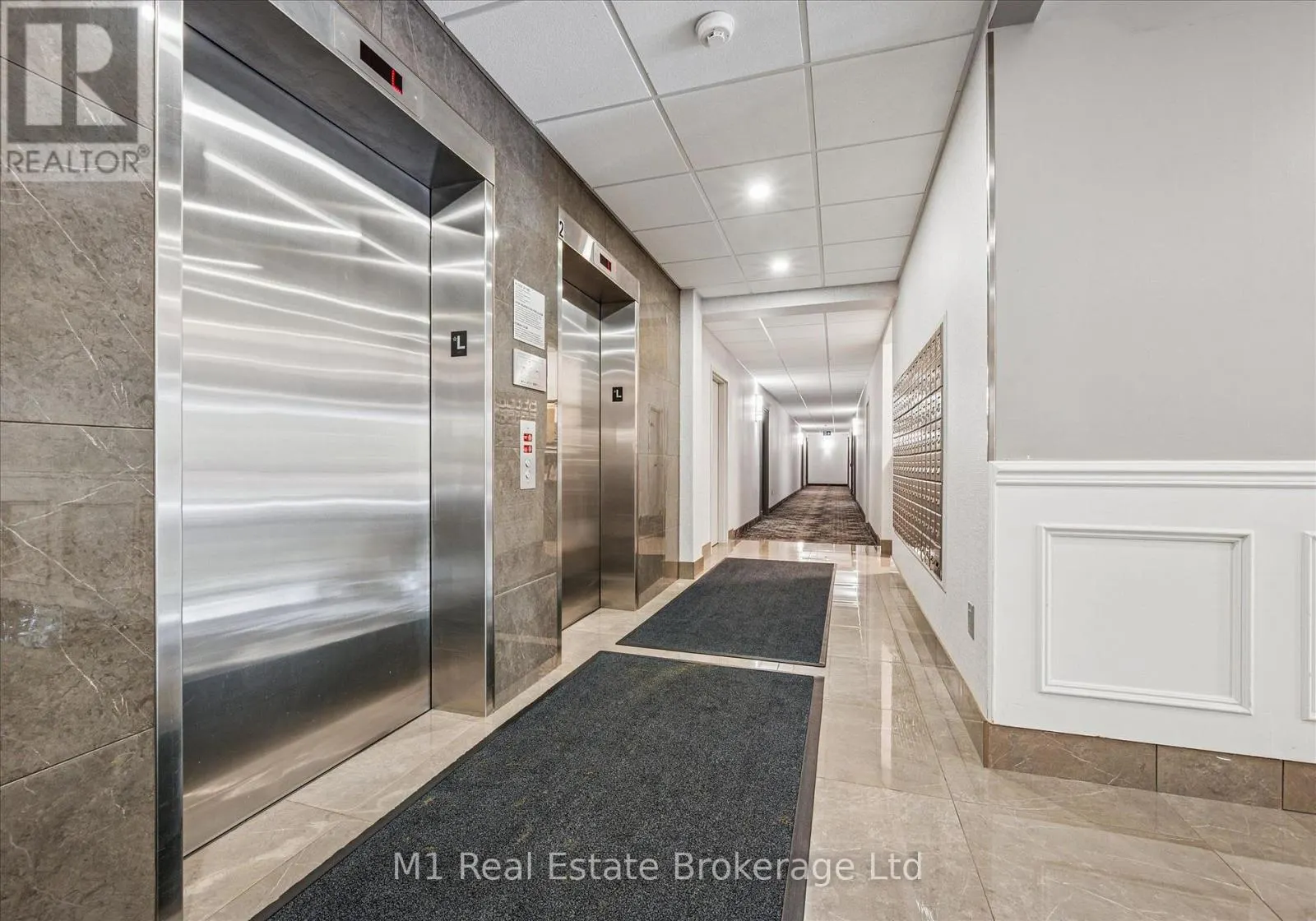 207 - 60 WYNDHAM STREET S #207