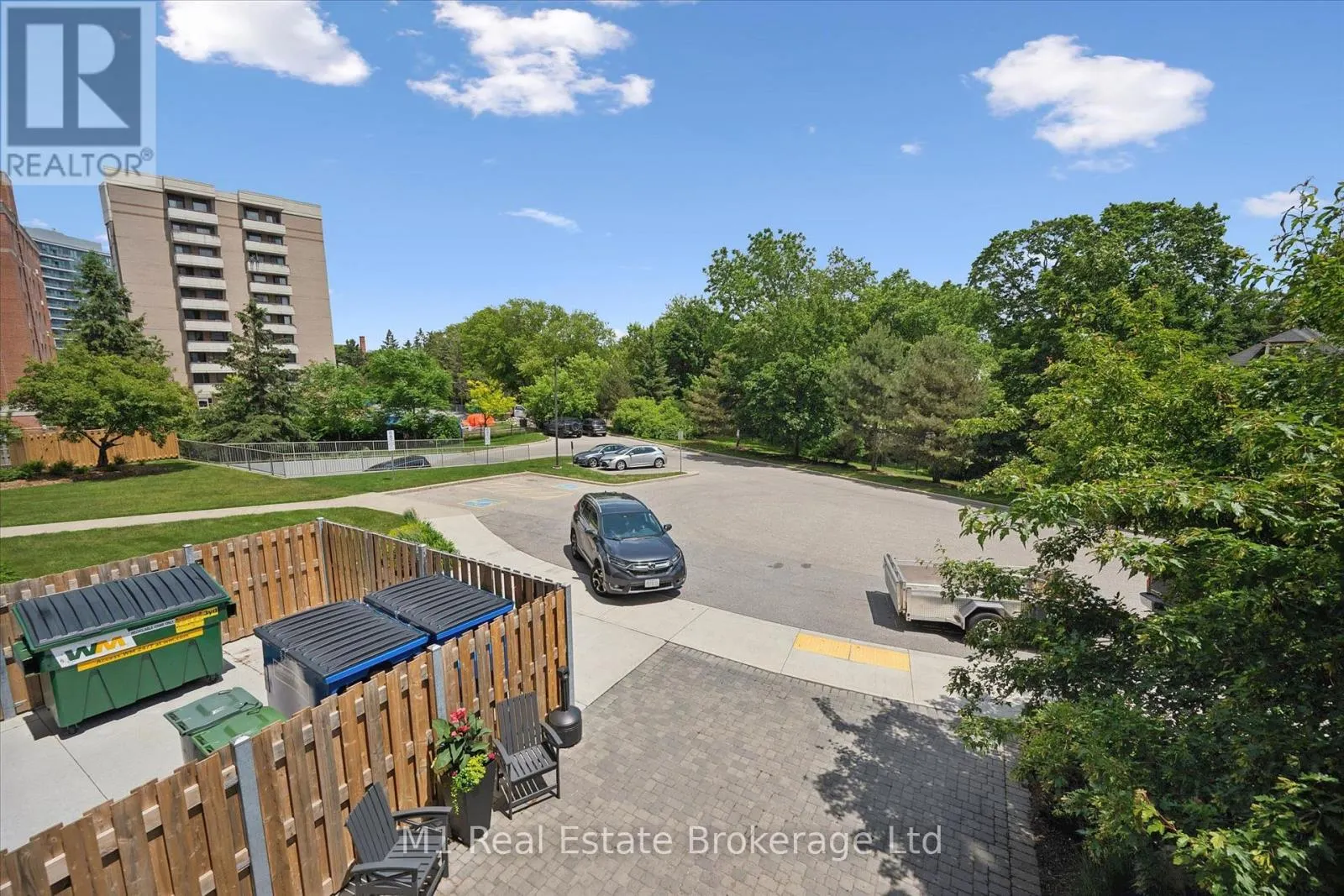 207 - 60 WYNDHAM STREET S #207