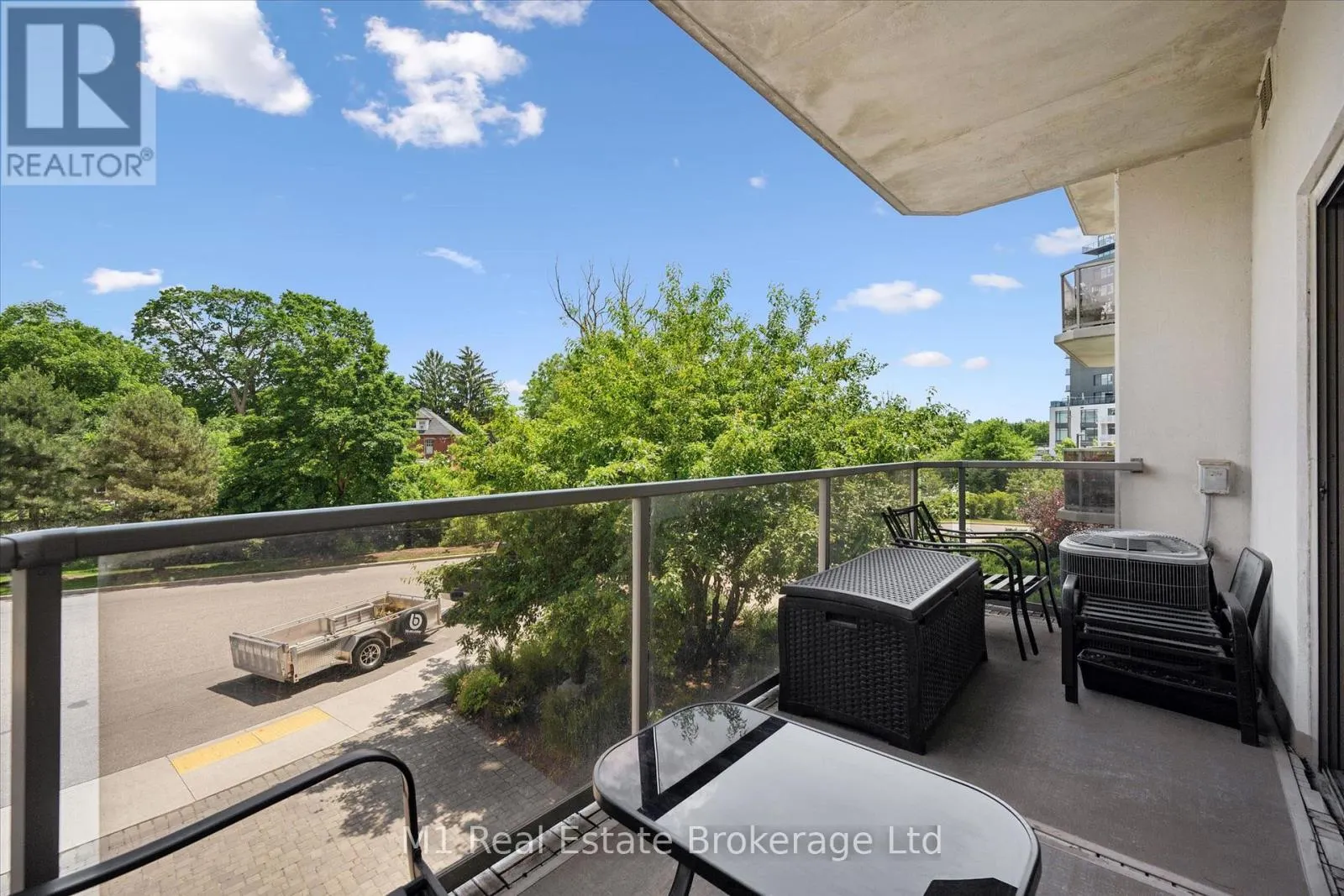 207 - 60 WYNDHAM STREET S #207