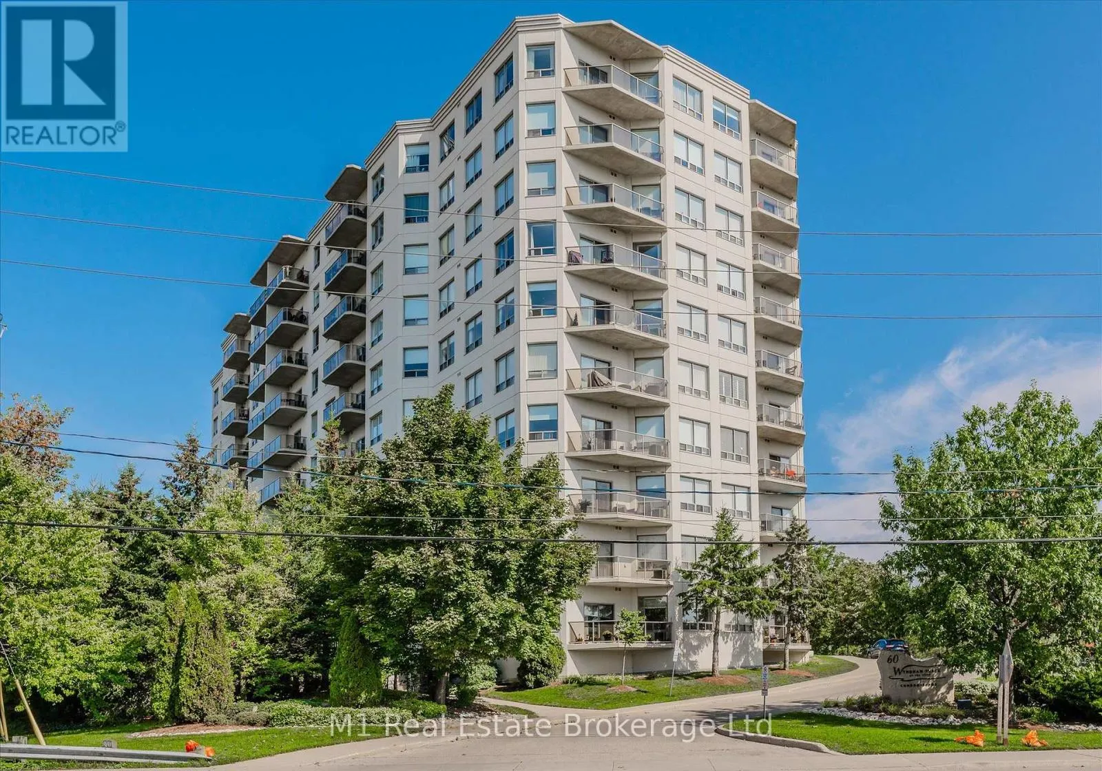 207 - 60 WYNDHAM STREET S #207