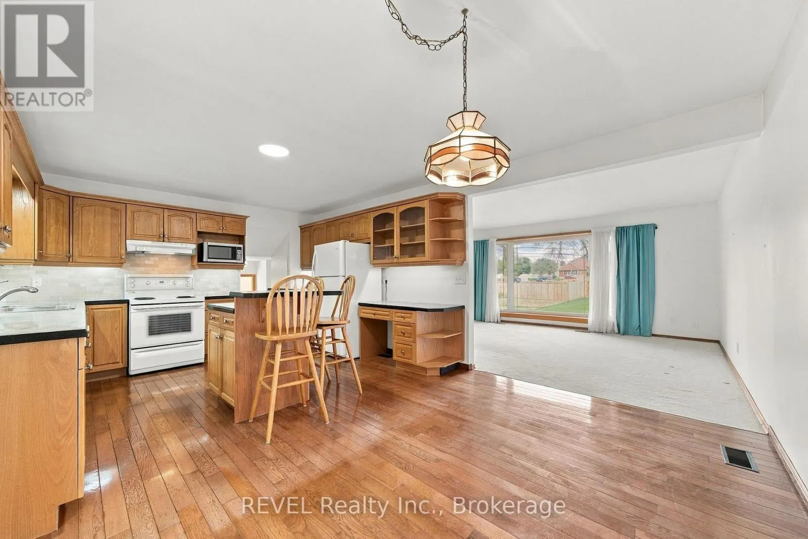 17527 TELEPHONE ROAD