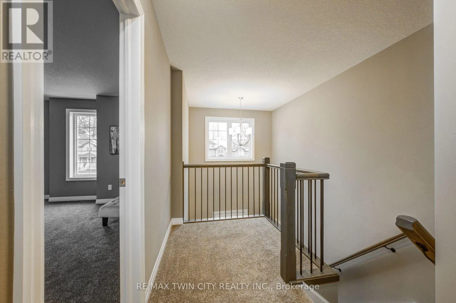 17 - 343 HURON STREET