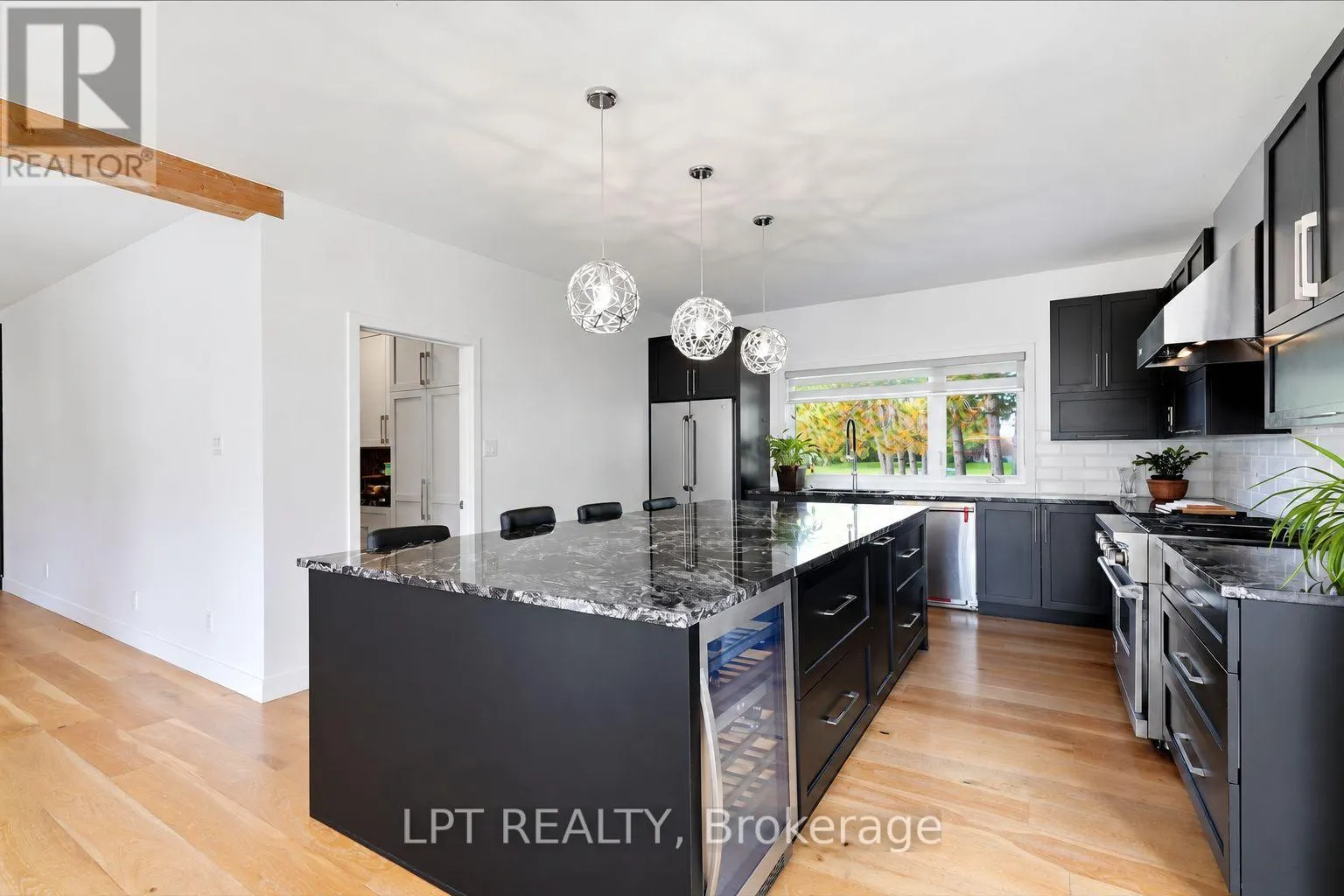 31 CARILLON CRESCENT