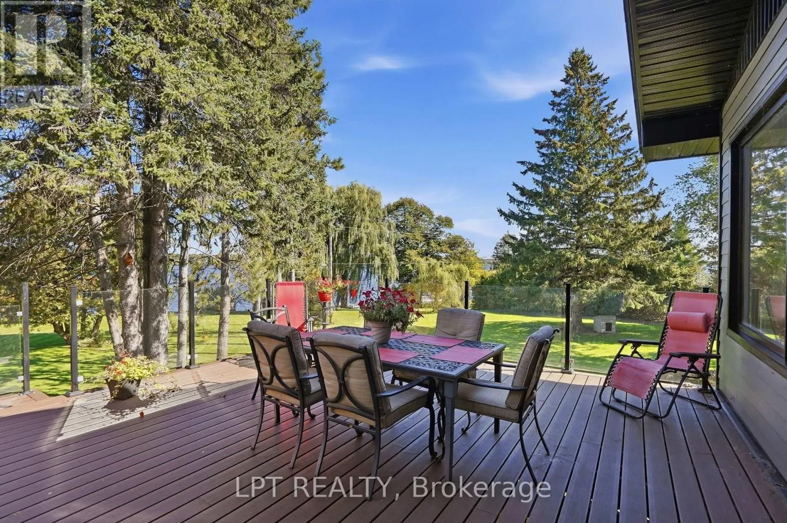 31 CARILLON CRESCENT
