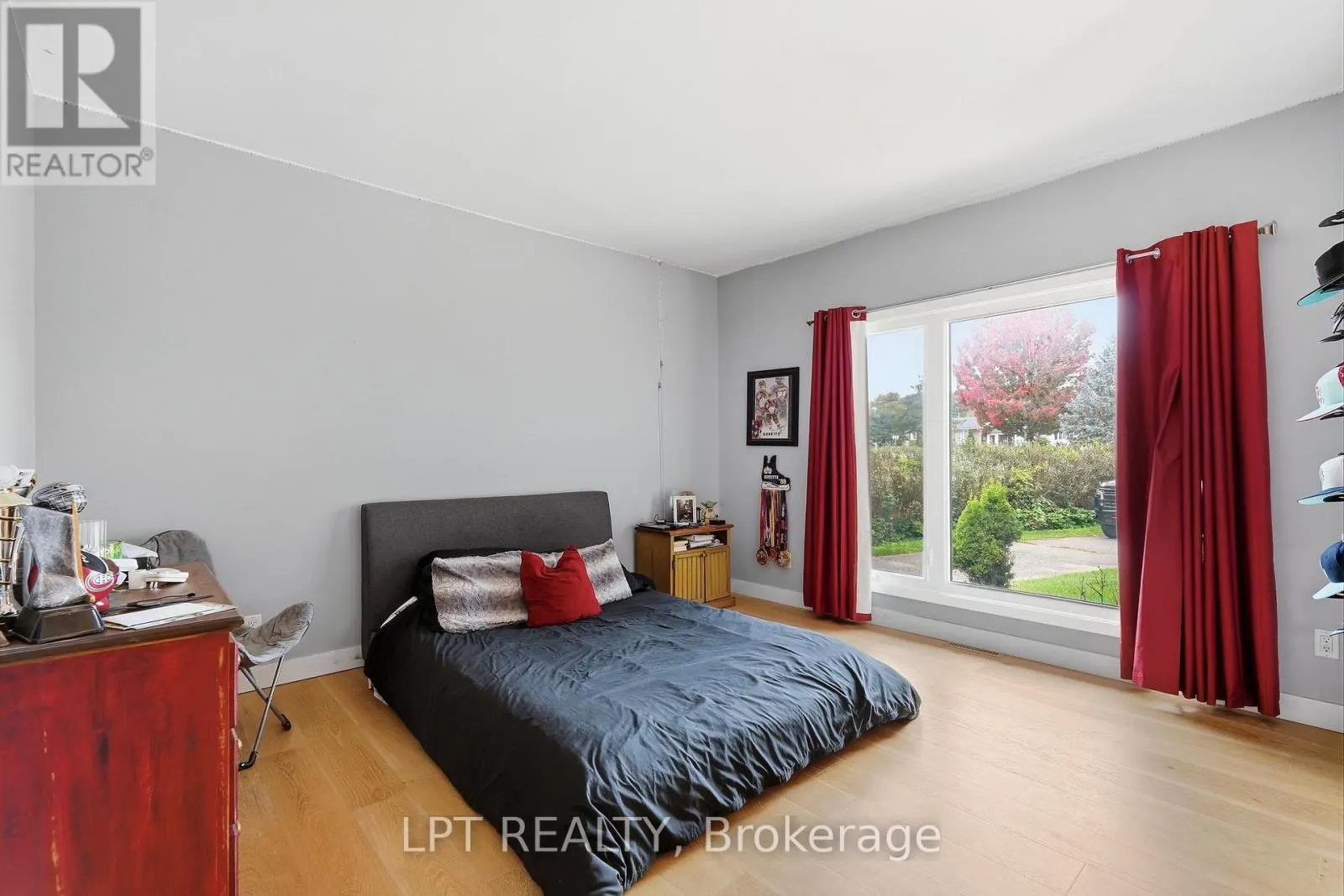 31 CARILLON CRESCENT