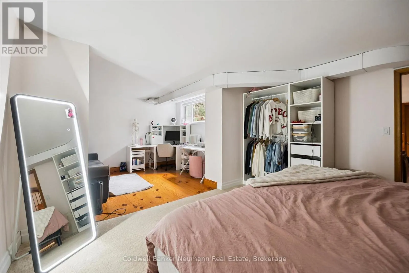10 SKYE PLACE