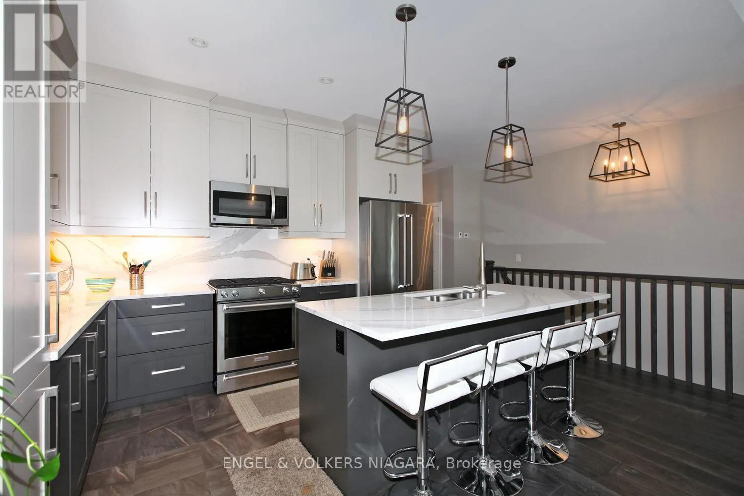 12 - 7276 OPTIMIST LANE #12