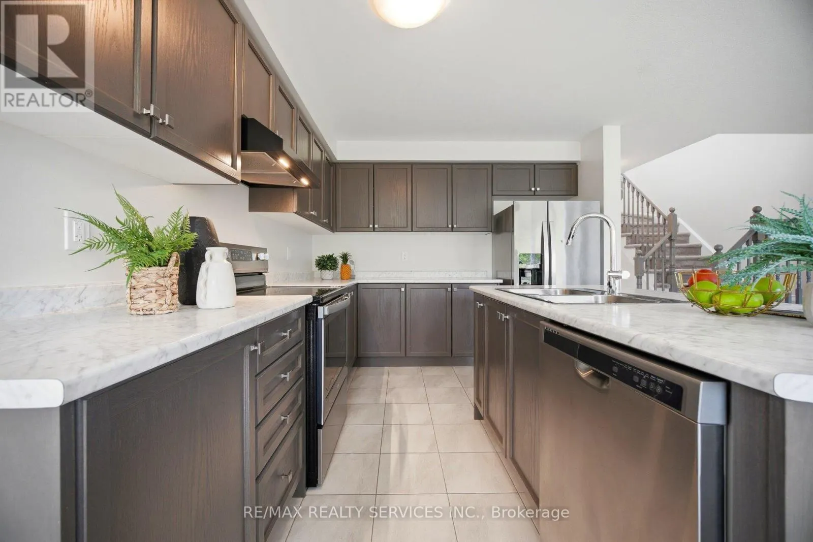 250 ESTHER CRESCENT
