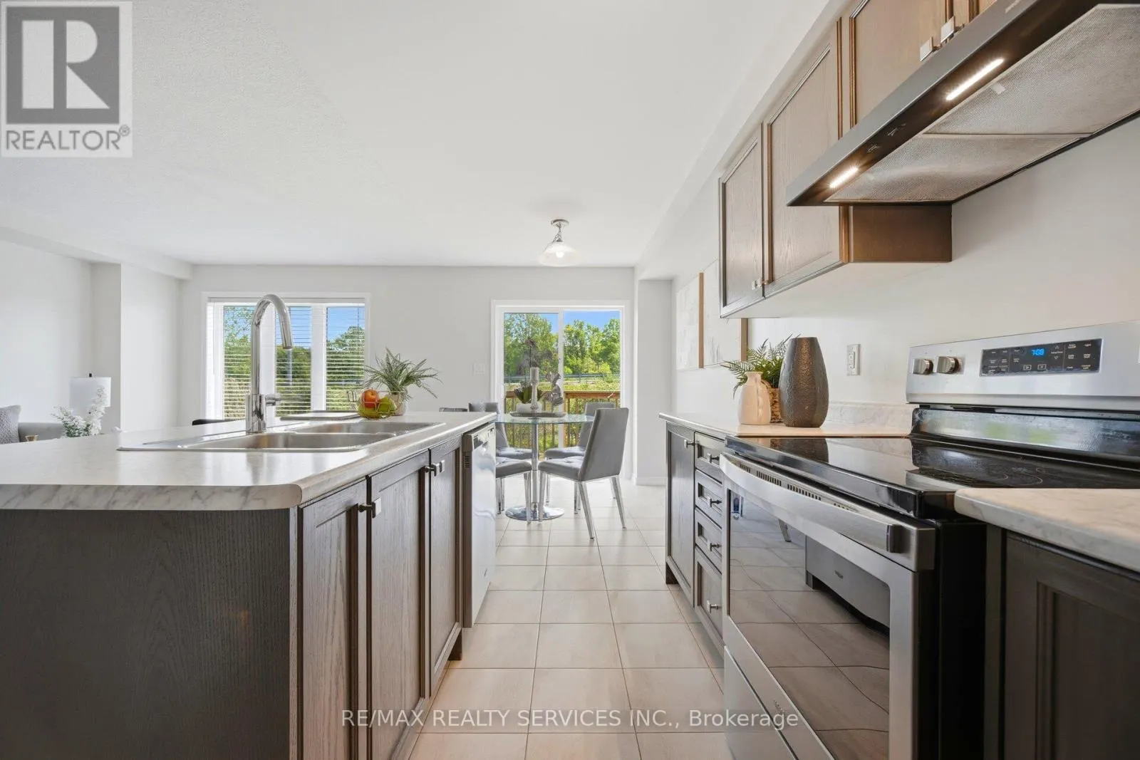 250 ESTHER CRESCENT