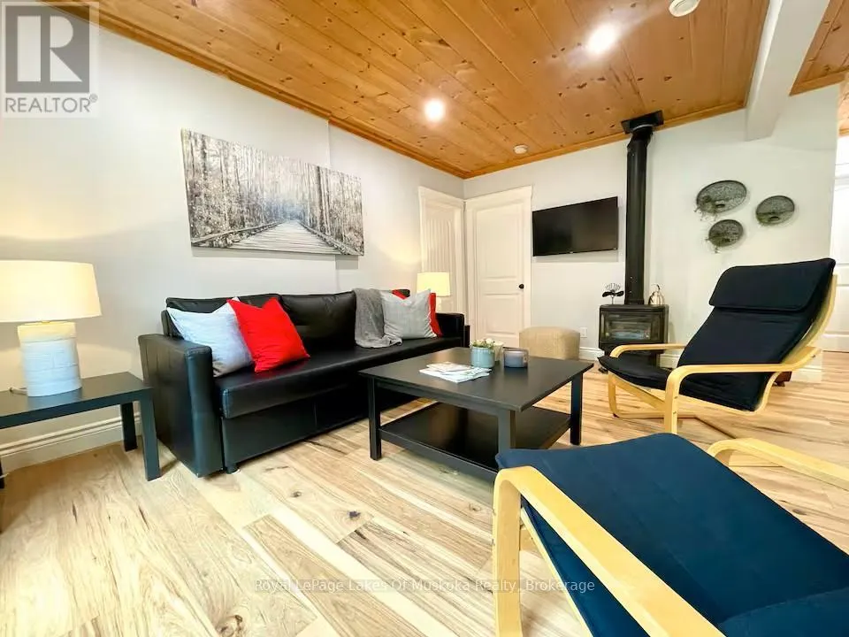886 MUSKOKA 10 ROAD