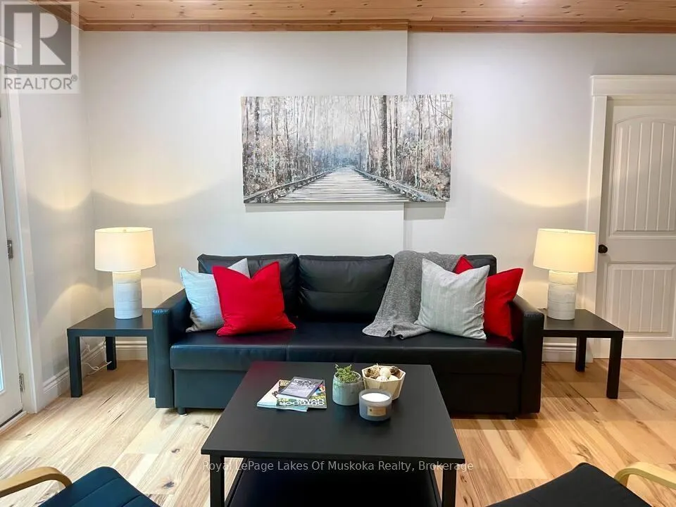 886 MUSKOKA 10 ROAD