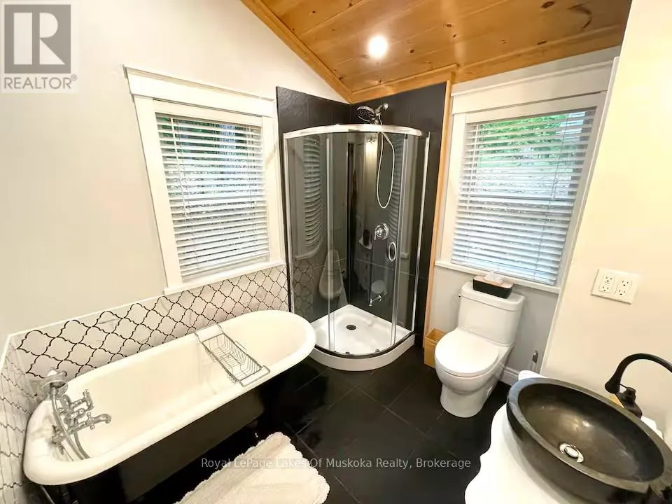 886 MUSKOKA 10 ROAD