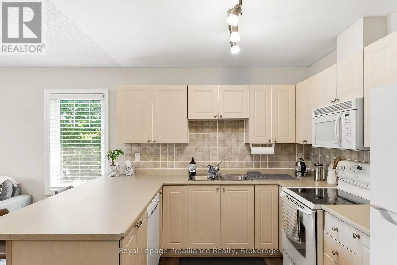 503 - 249 RUTTAN TERRACE #503