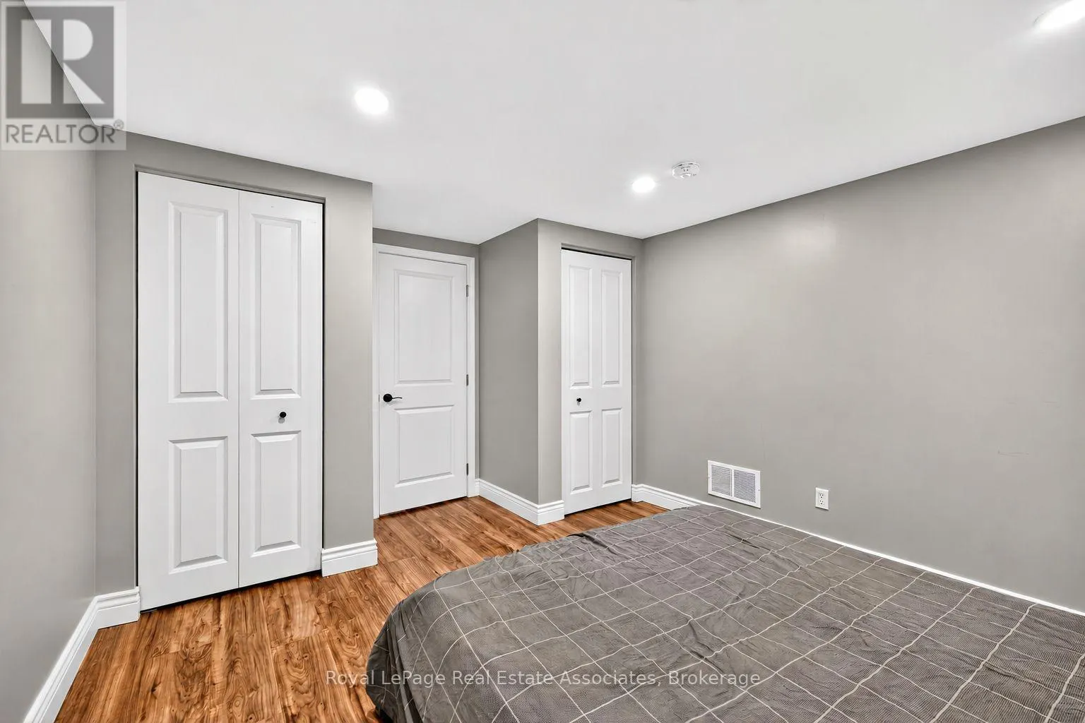 LOWER - 312 EAST 45TH STREET