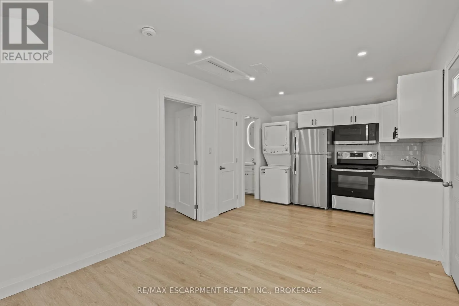 UNIT 2 - 362 GATFIELD AVENUE #Unit 2
