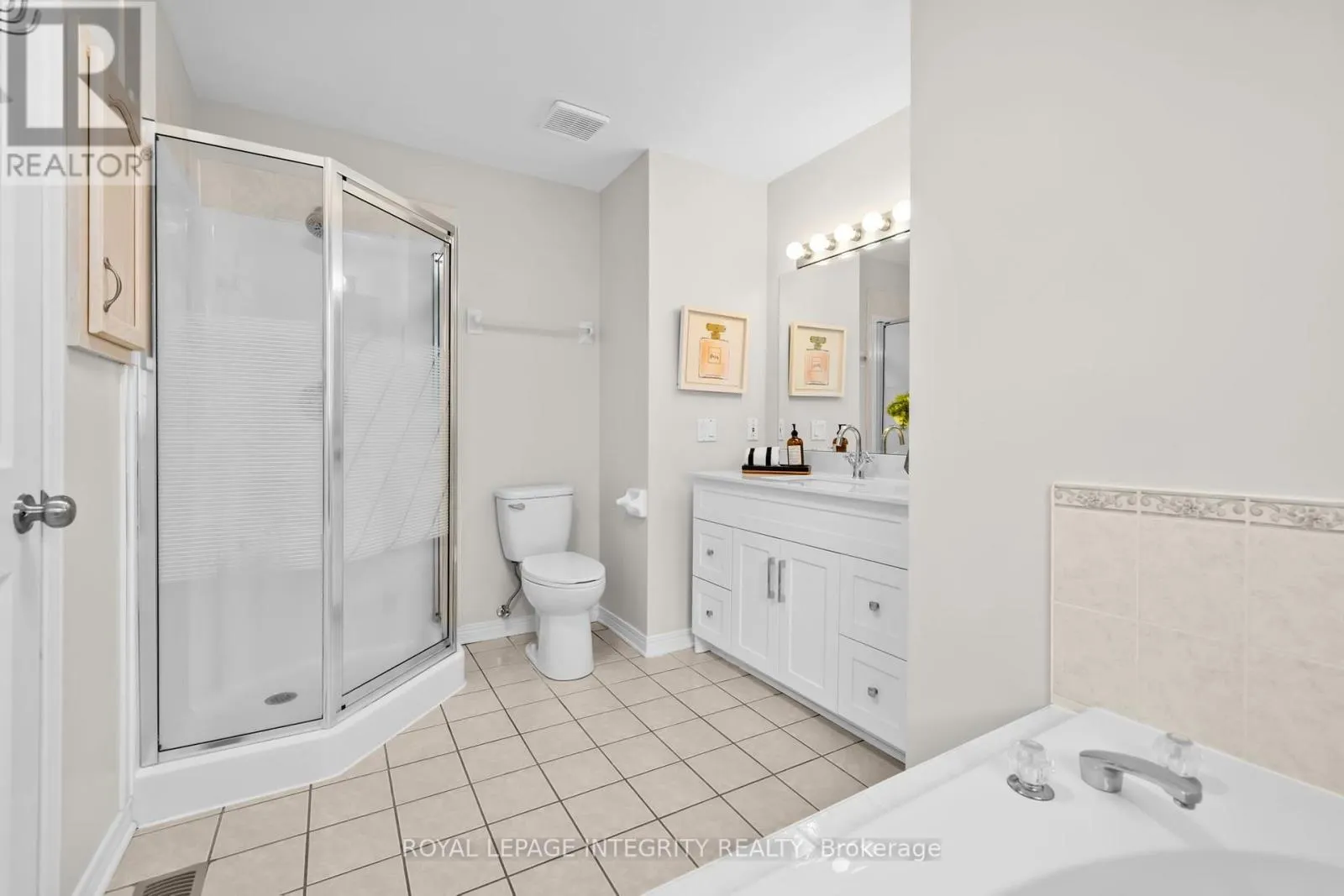 4 TAMARACK PLACE