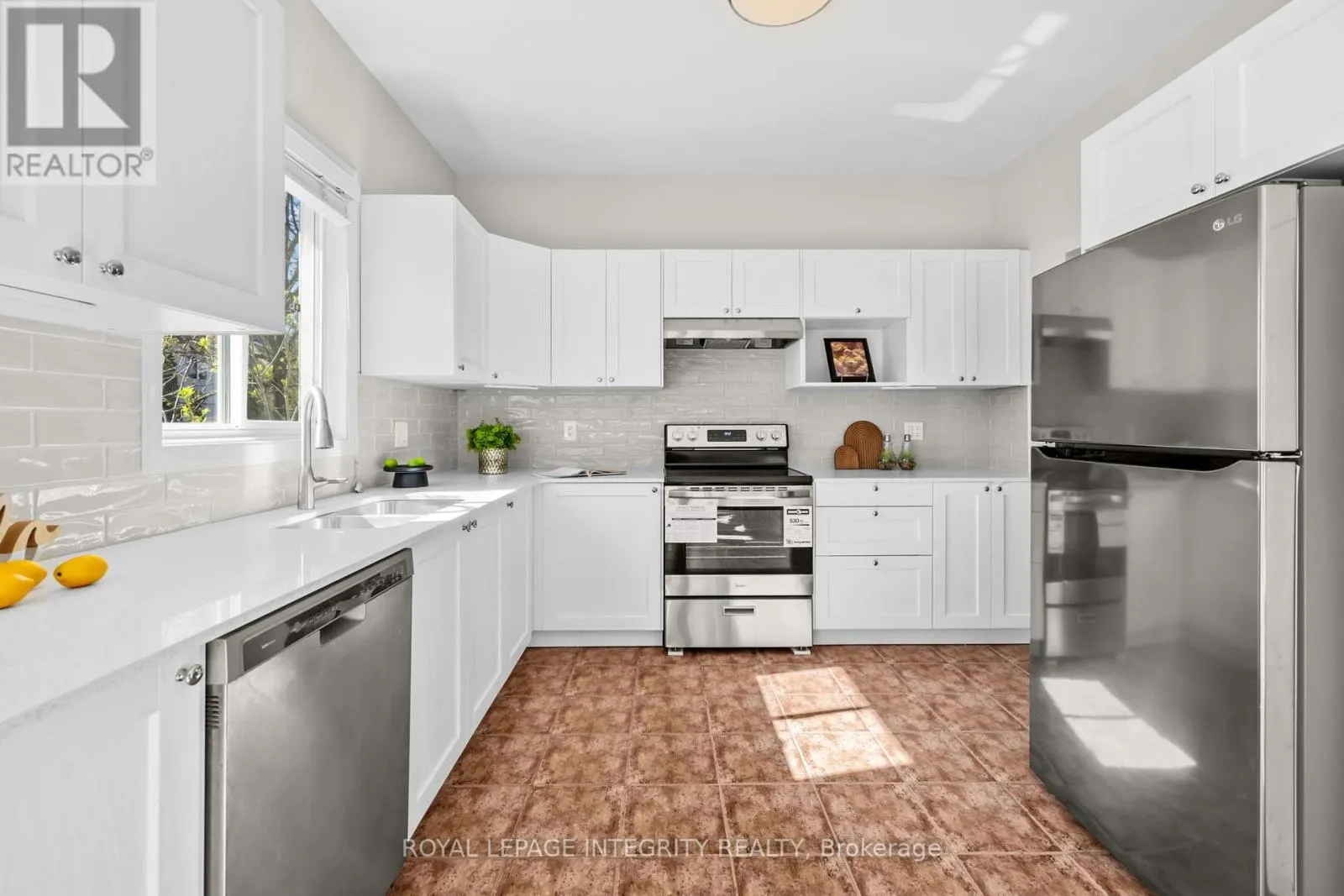 4 TAMARACK PLACE