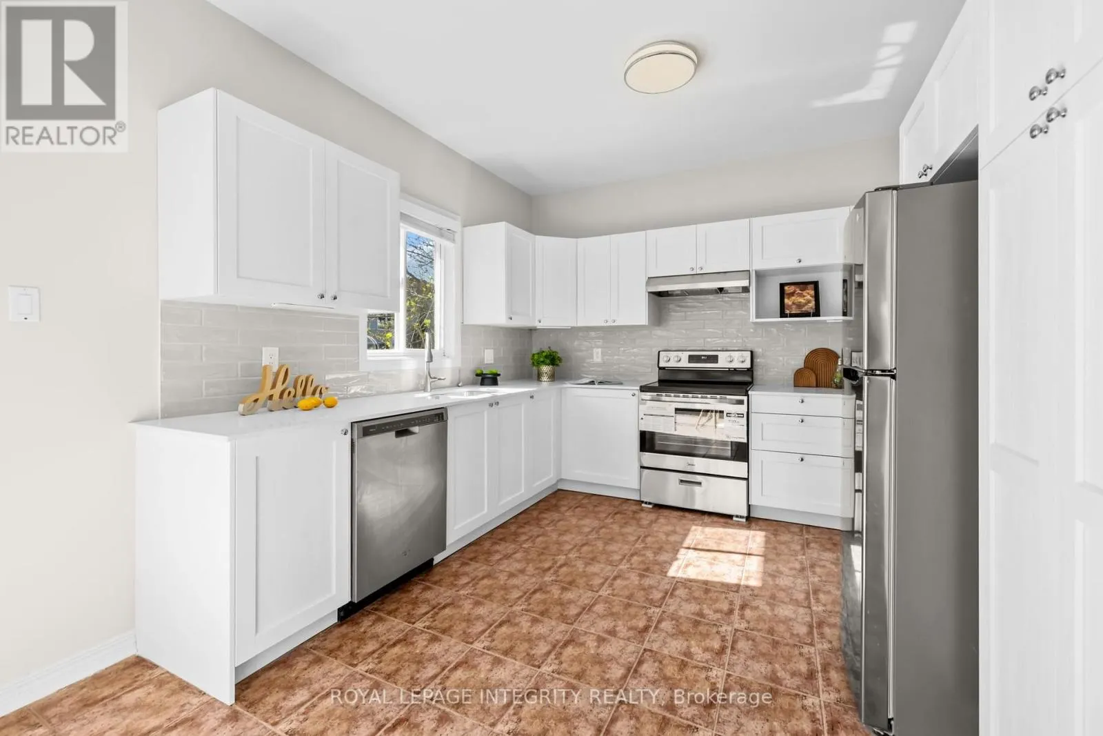 4 TAMARACK PLACE