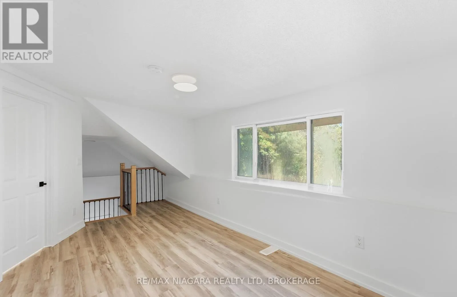 UPPER - 34 HAIG STREET #Upper
