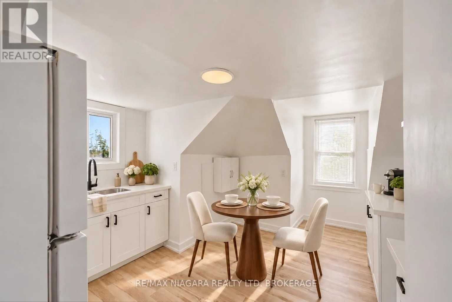 UPPER - 34 HAIG STREET #Upper