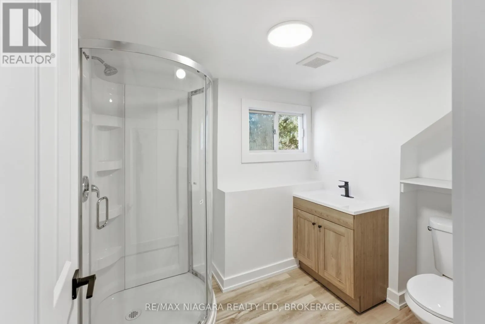 UPPER - 34 HAIG STREET #Upper