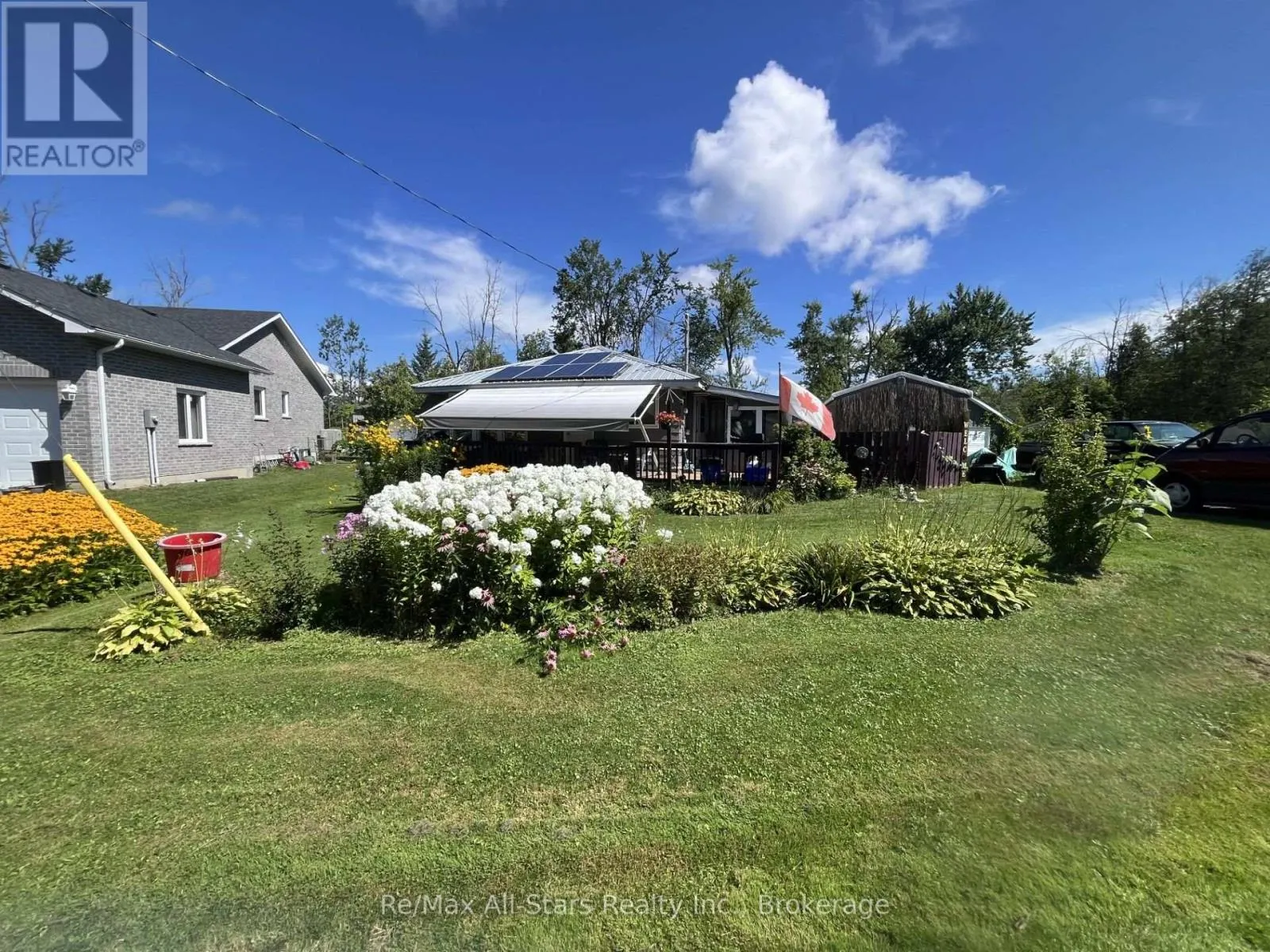 2 ALEXANDER AVENUE
