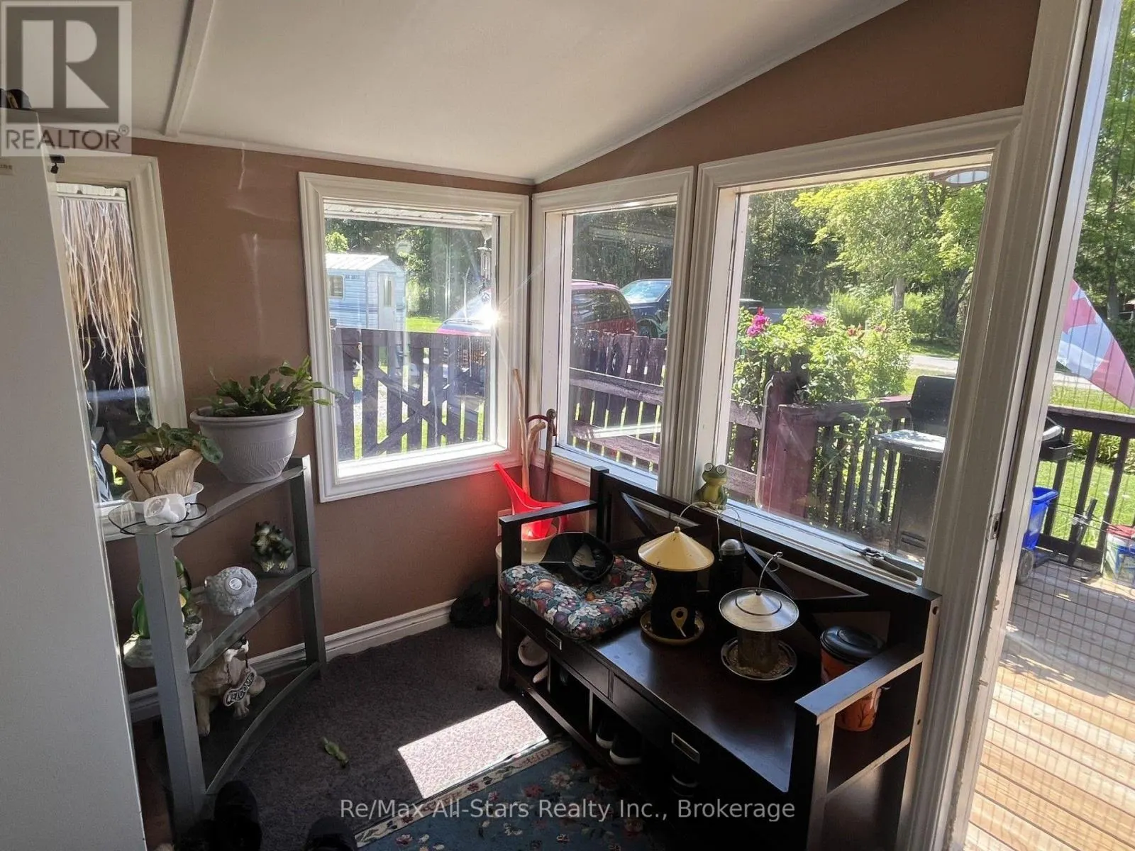2 ALEXANDER AVENUE