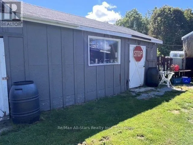 2 ALEXANDER AVENUE