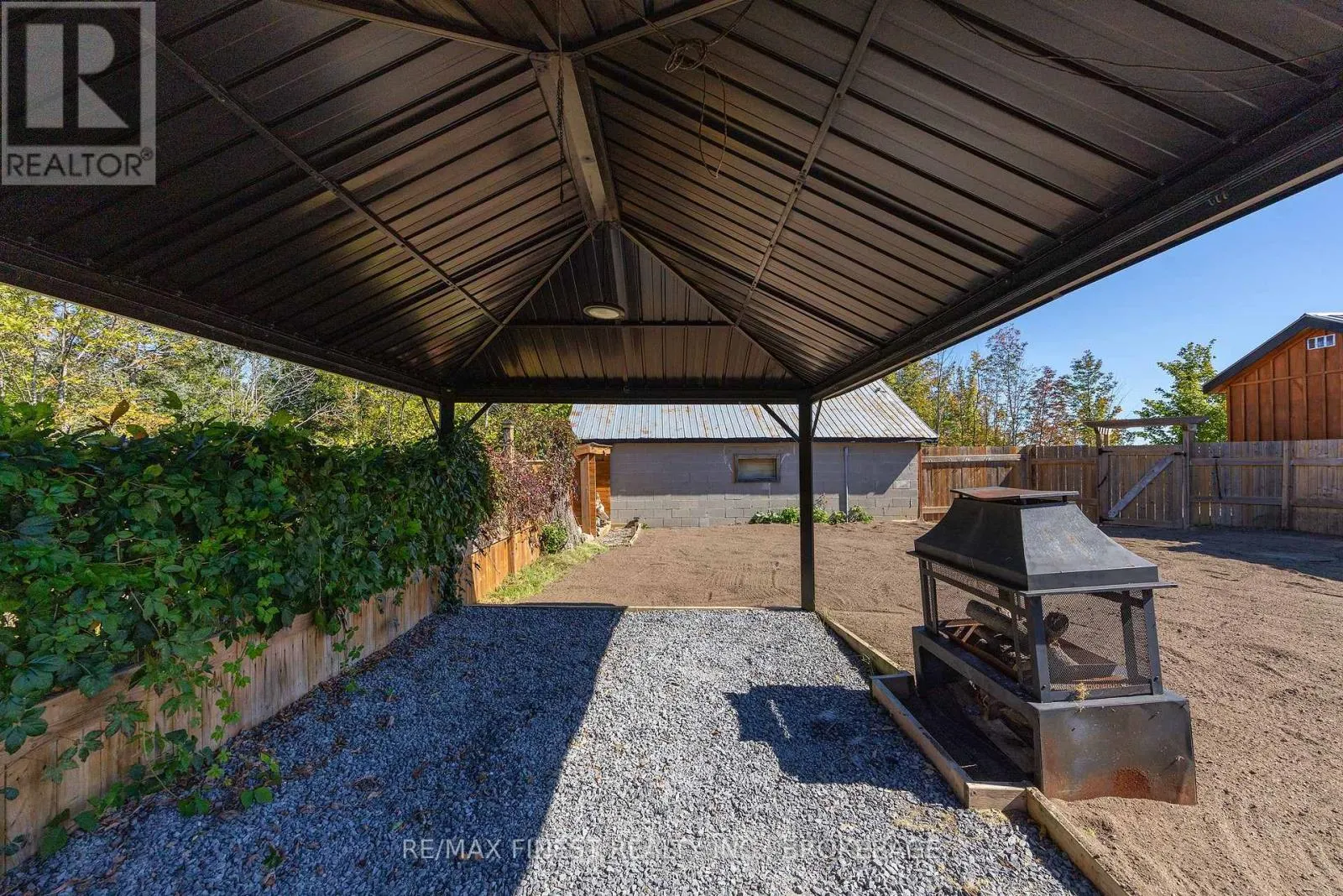 571 CENTREVILLE ROAD