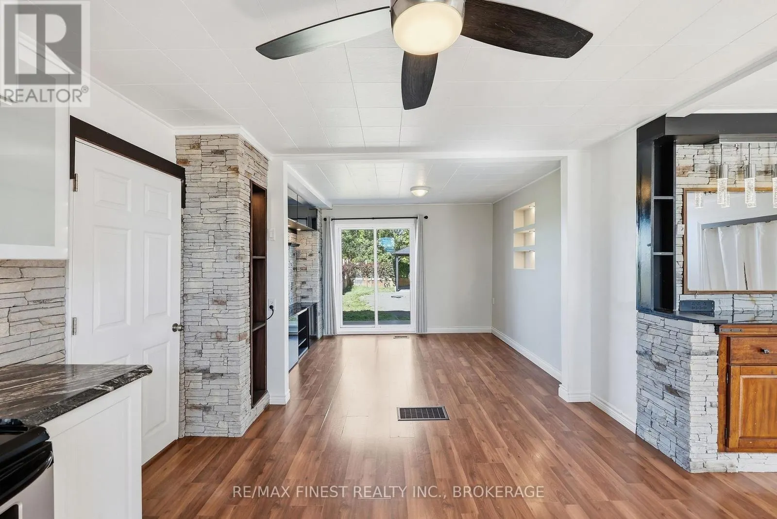 571 CENTREVILLE ROAD