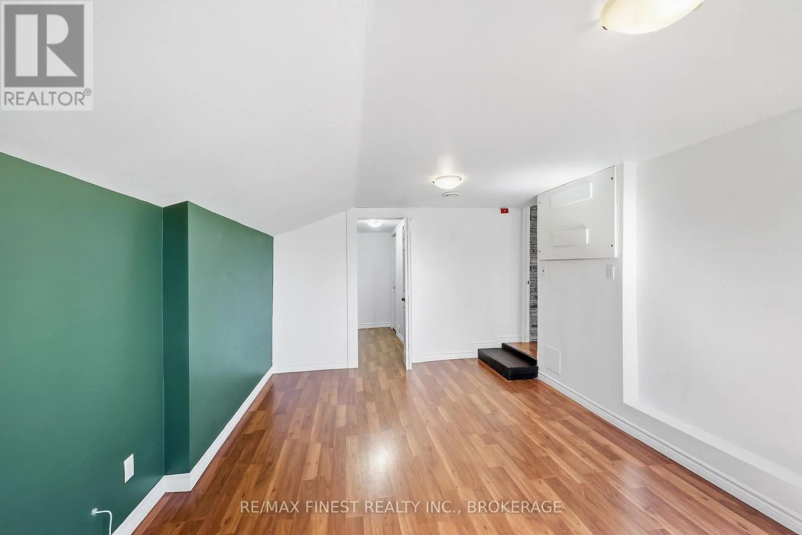 571 CENTREVILLE ROAD
