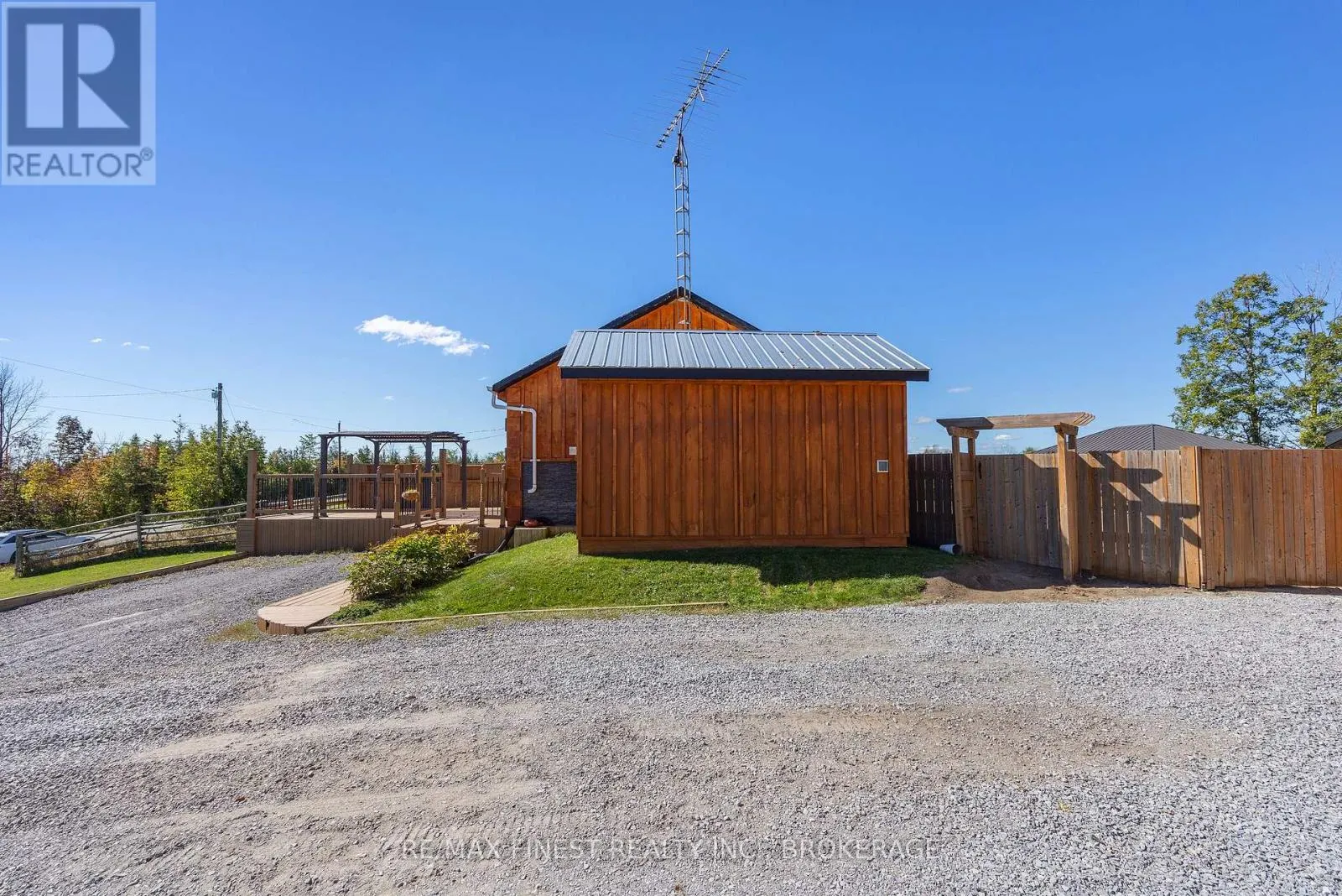 571 CENTREVILLE ROAD