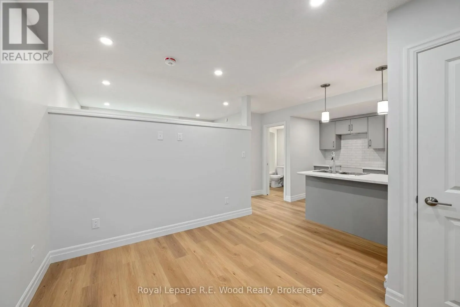 3 HOYLAKE ROAD