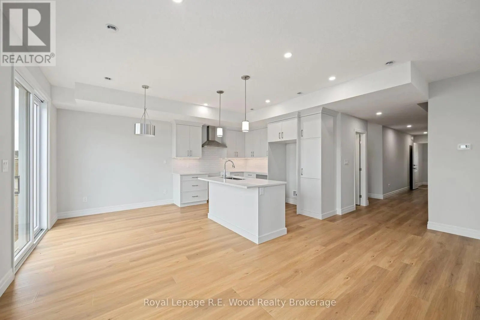3 HOYLAKE ROAD