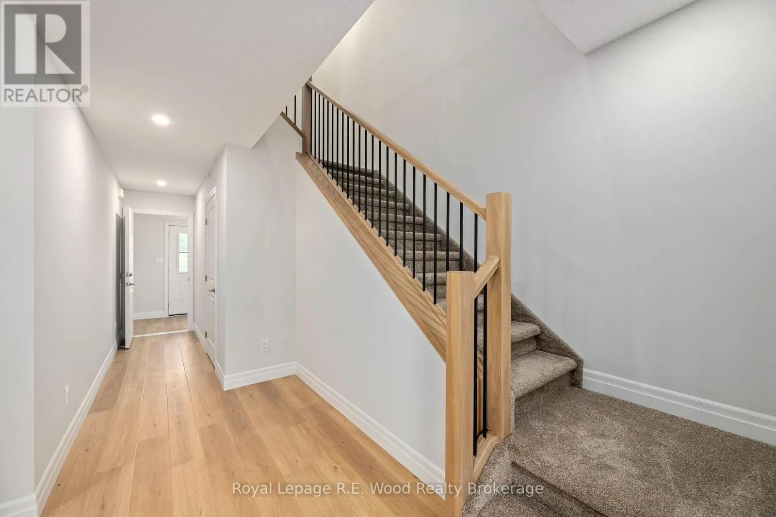 3 HOYLAKE ROAD