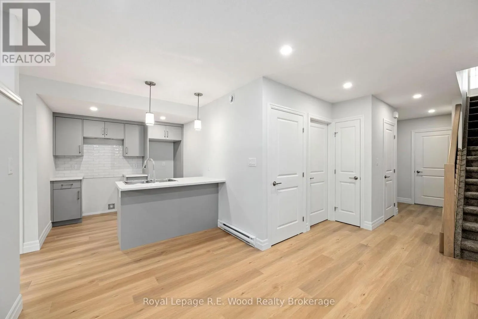 3 HOYLAKE ROAD
