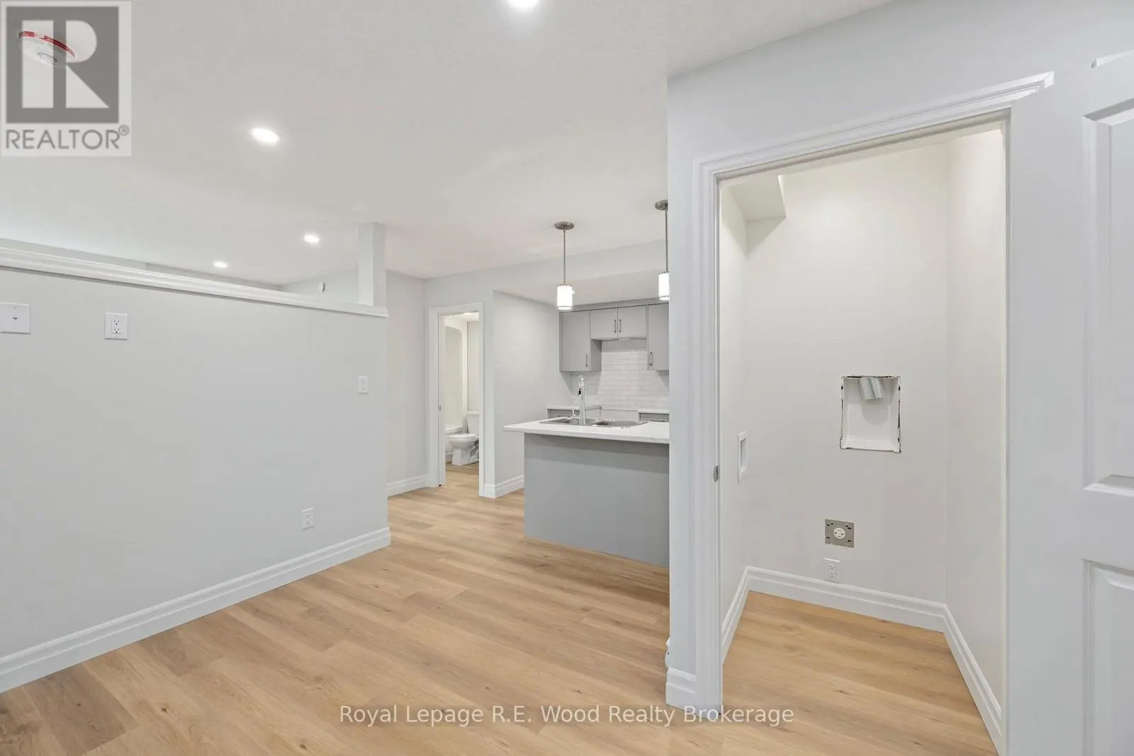 3 HOYLAKE ROAD