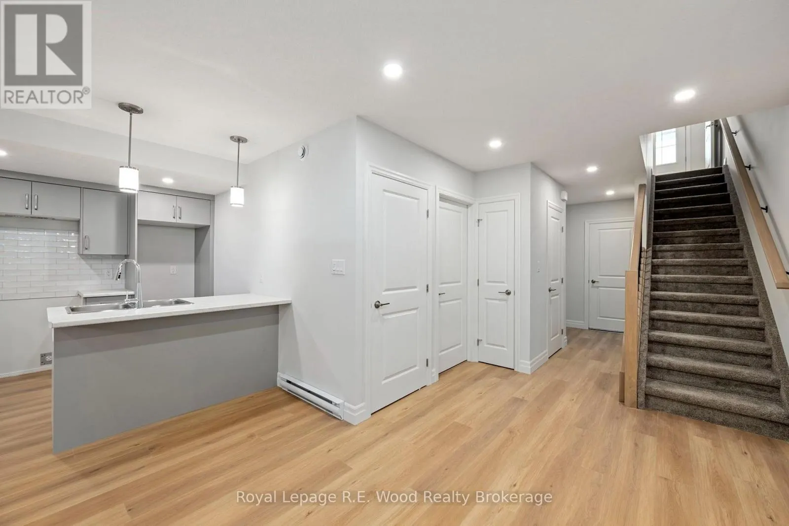 3 HOYLAKE ROAD