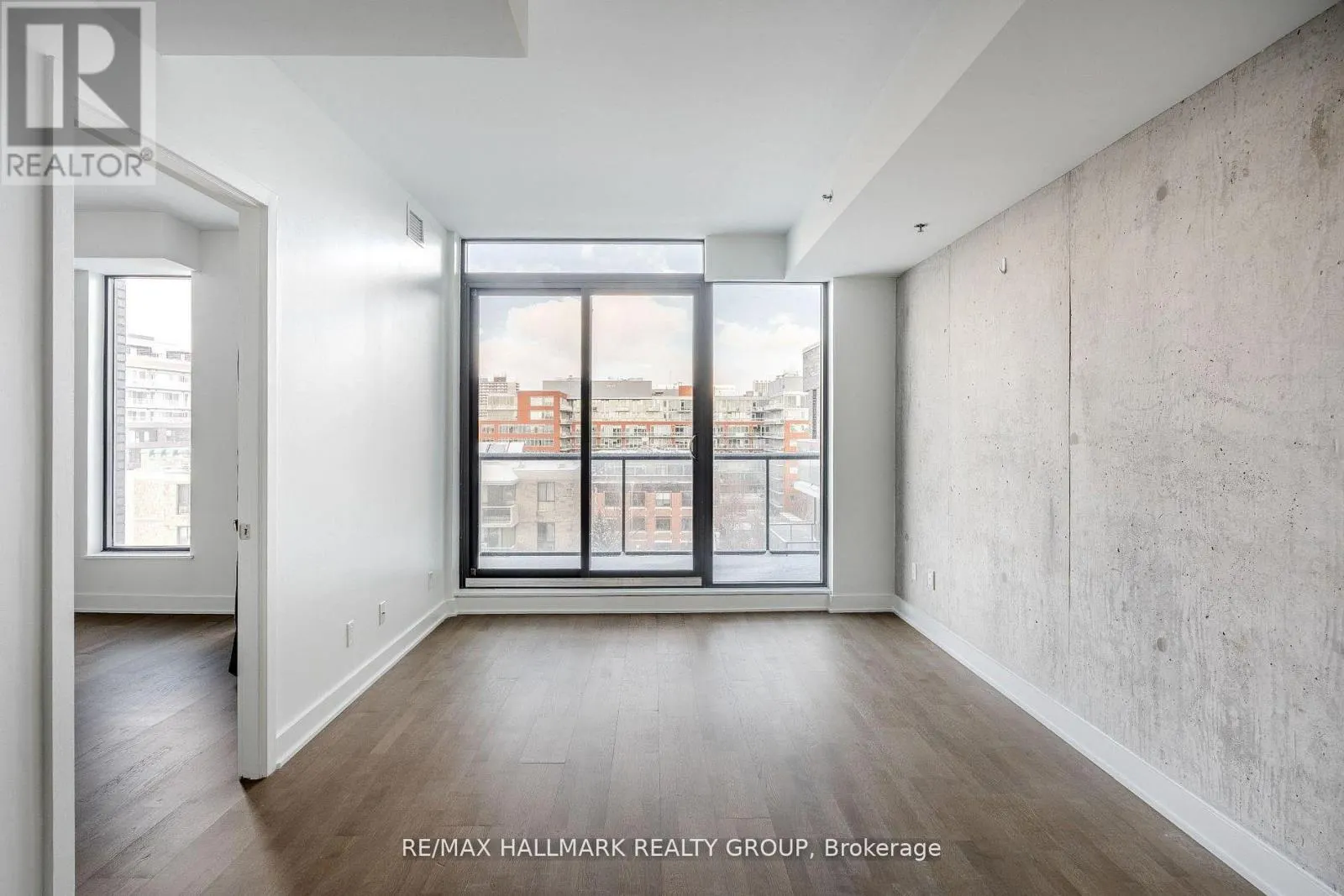 710 - 203 CATHERINE STREET W