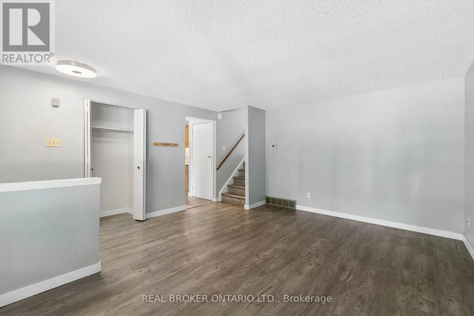 74 HELENE CRESCENT