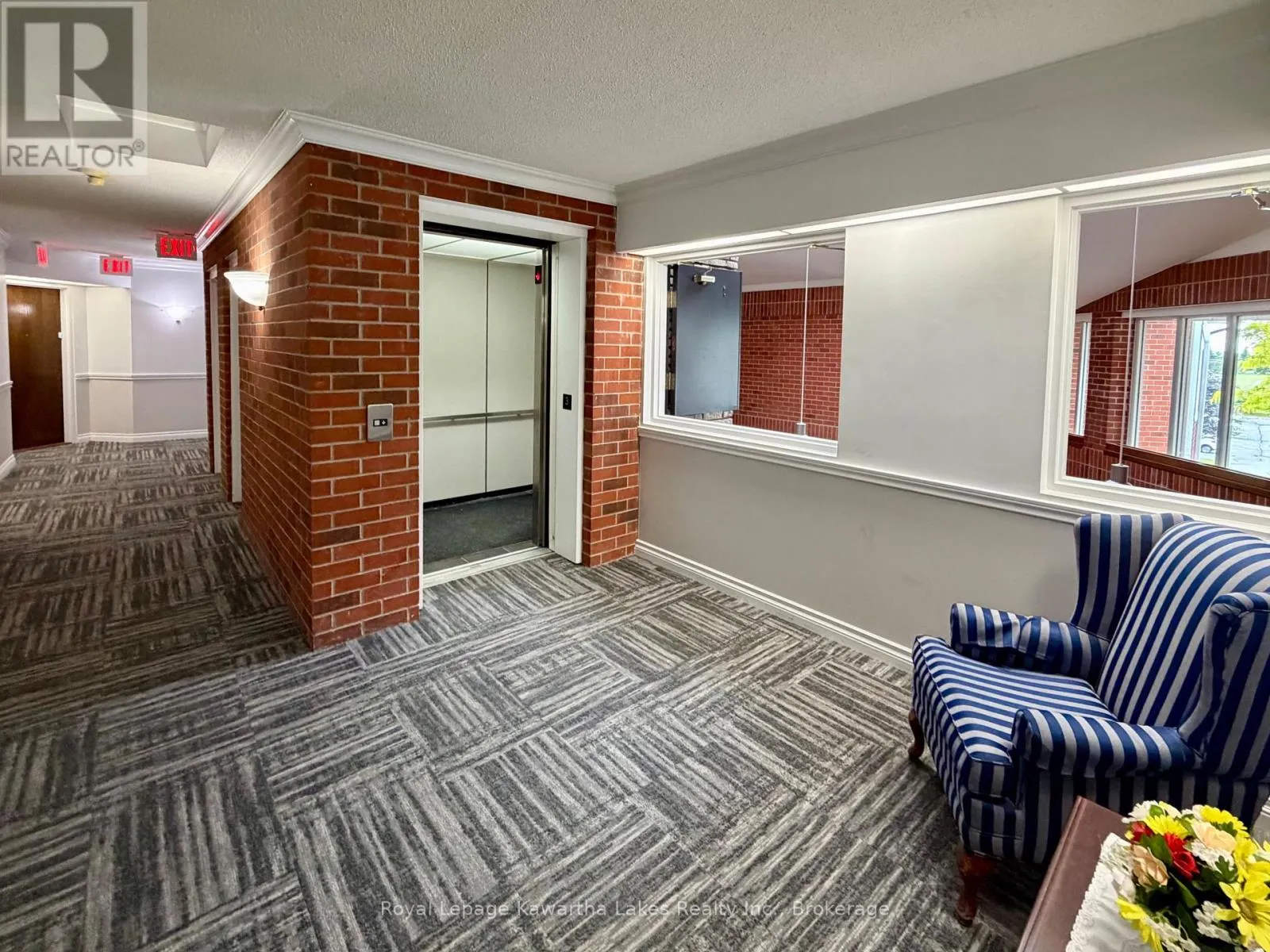 303 - 4 HERITAGE WAY #303