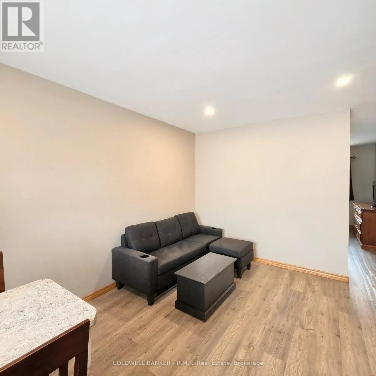 2 - 1024 DIVISION STREET #2