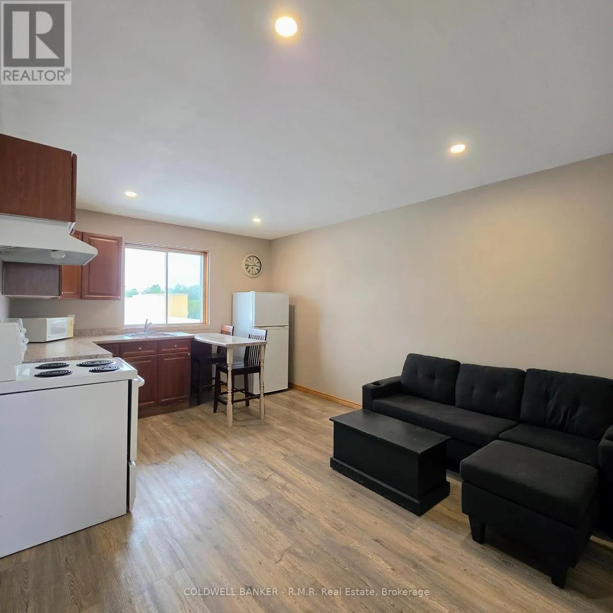 2 - 1024 DIVISION STREET #2